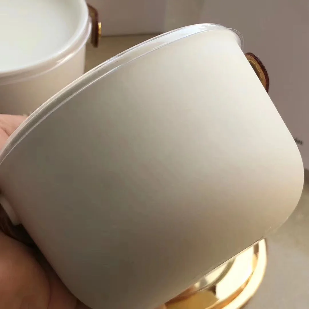 شمعة معطرة للعلاج بالروائح | ش - مراجعة Perfume Fragrance Lab وسعره